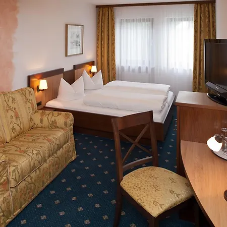 Sindersdorfer Hof 3*