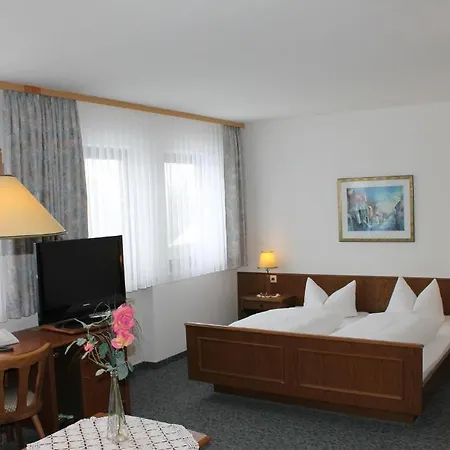 Sindersdorfer Hof 3*